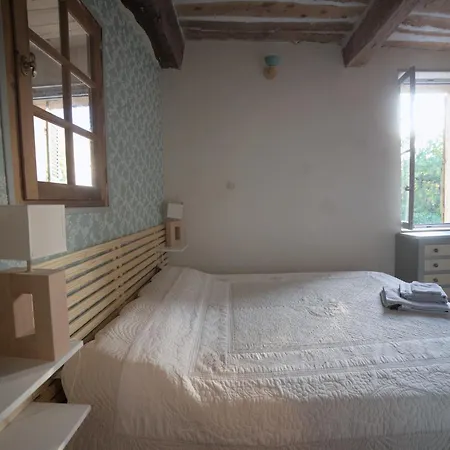 Appartement Le Petit Marronnier à La Roquebrussanne Extérieur photo